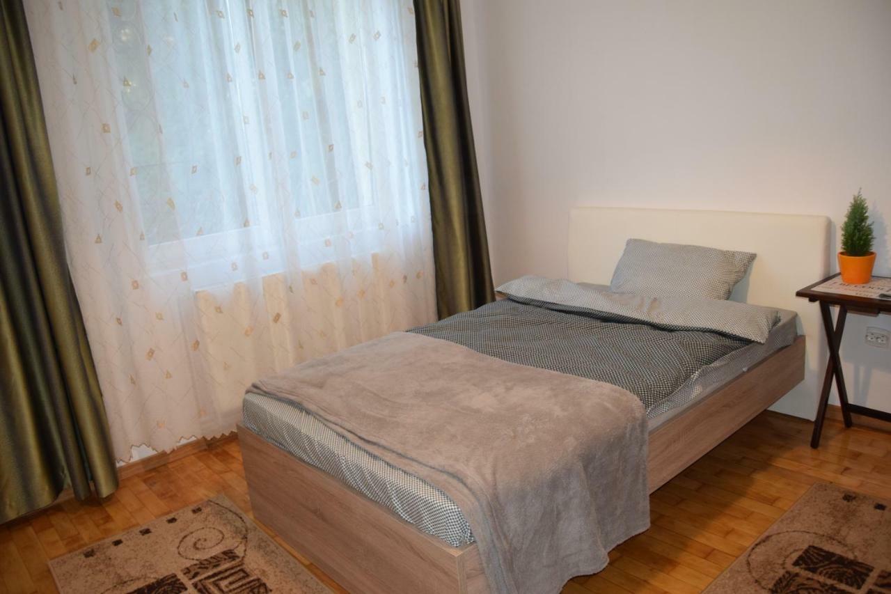 Central Appartment St'S Martin Church Braşov Dış mekan fotoğraf