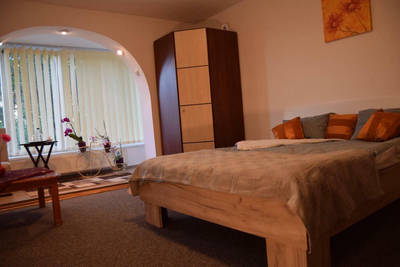 Central Appartment St'S Martin Church Braşov Dış mekan fotoğraf